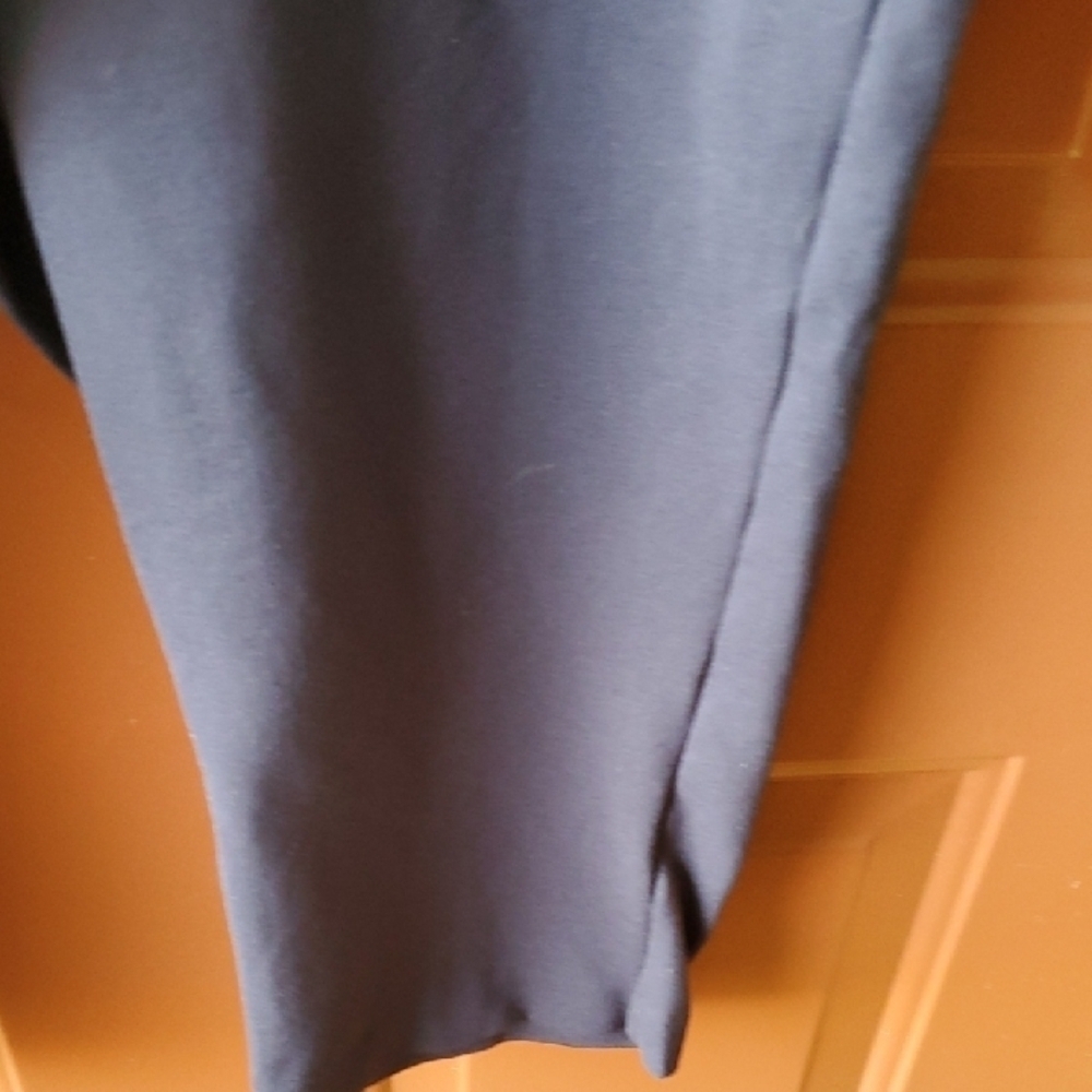 Torrid Blue and White Capris with Nautical Style - Picture 9 of 12